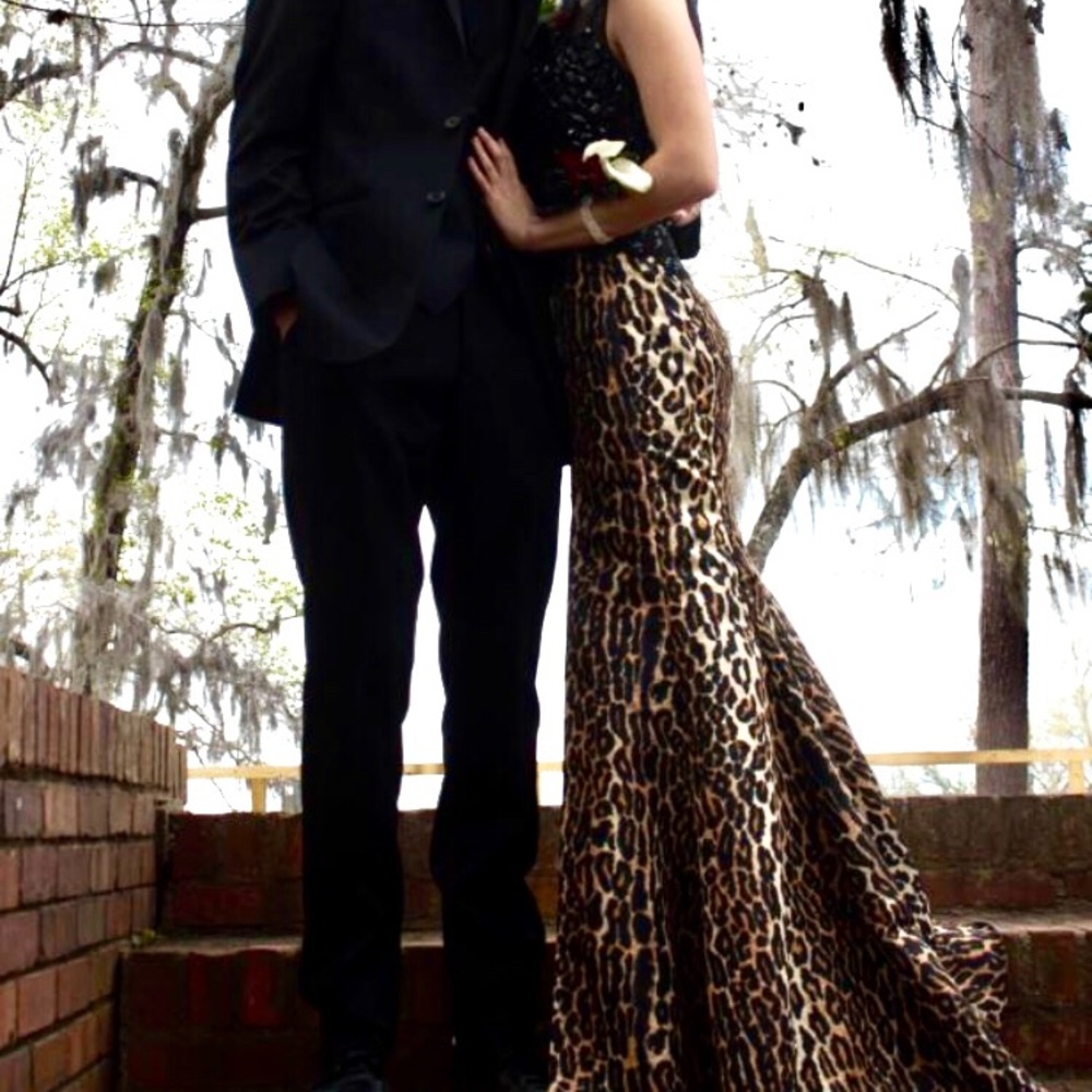 00 Sherri hill 2 piece leopard print prom dress